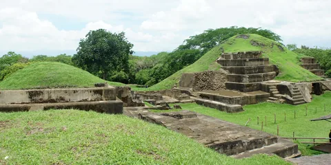 Structures 1 and 2 and the Acropolis at San Andrés
